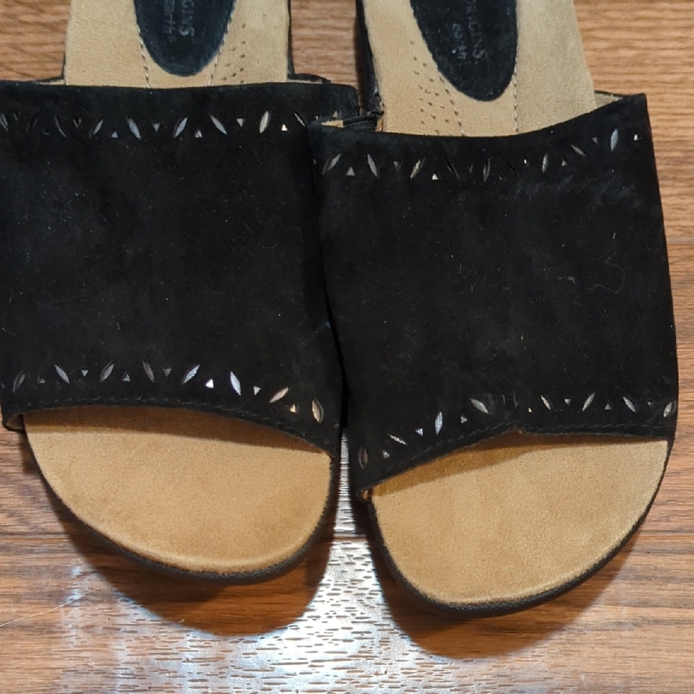 Earth Origins Black Suede Mules - Picture 4 of 4